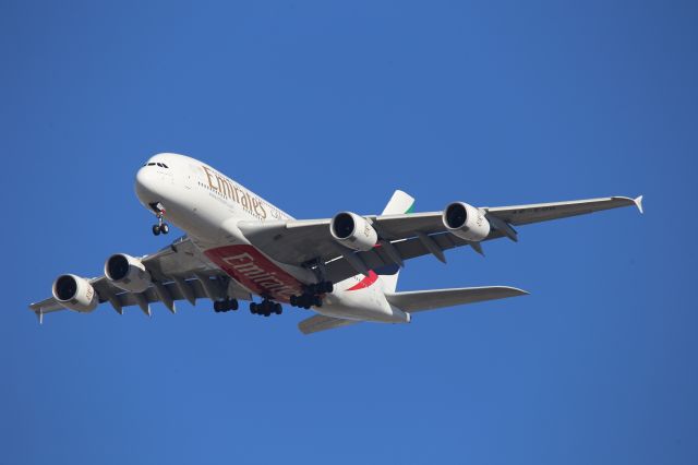 Airbus A380-800 (A6-EOH)