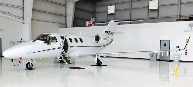 Cessna Citation CJ1 (N525FC)