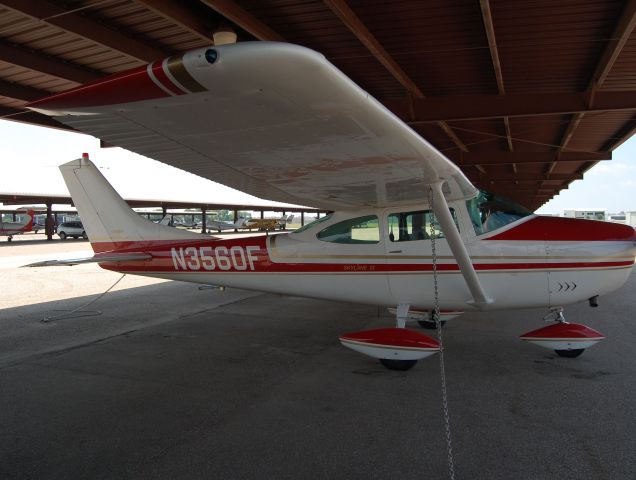 Cessna Skylane (N3560F)