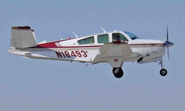 Beechcraft 35 Bonanza (N18493)