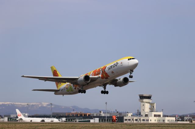 BOEING 767-300 (JA607A) - April 24th 2022:HKD-HND.