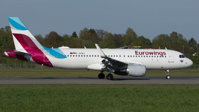 Airbus A320 (D-AEWJ)