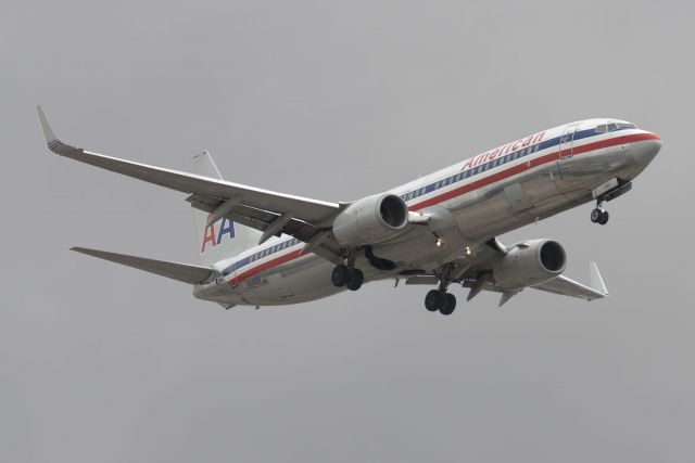 Boeing 737-800 (N941AN) - N941AN  Boeing  B737-823  AAL  KLAX  20130305  4644