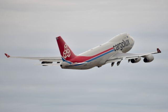 Boeing 747-400 (LX-ICL) - 5-L departure 03-03-22