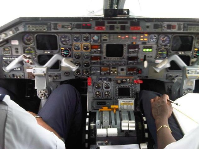 Embraer EMB-120 Brasilia (VQ-TMJ) - COCKPIT VIEW IN THE EMBRAER 120.