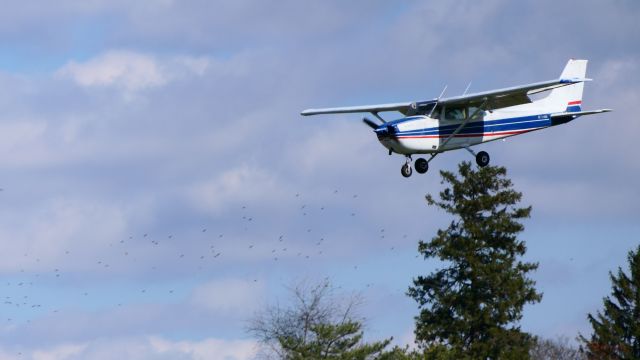 Cessna Skyhawk (N739KY)