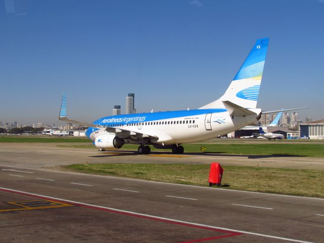 Boeing 737-700 (LV-CVX)