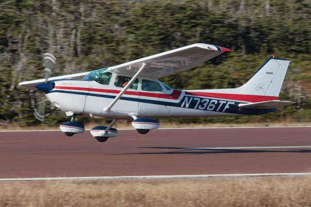 Cessna Skyhawk (N736TF)