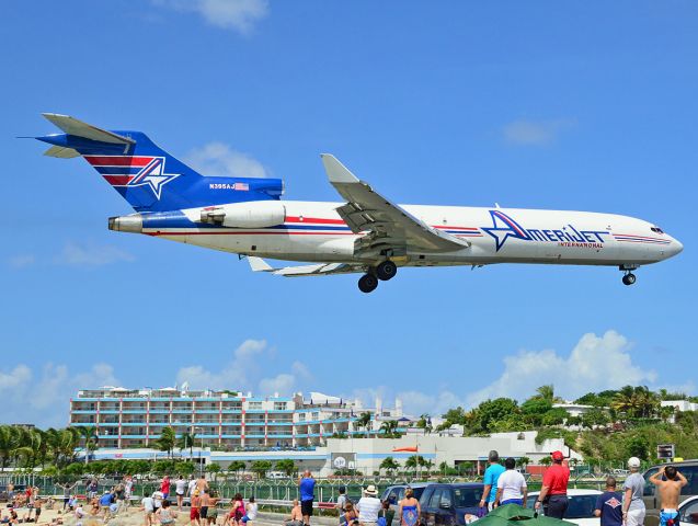 BOEING 727-200 (N395AJ)