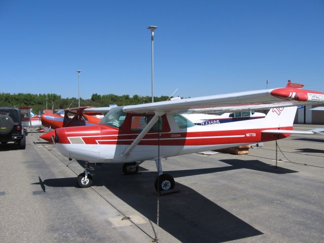 Cessna 152 (N67701) - At Corona Airport