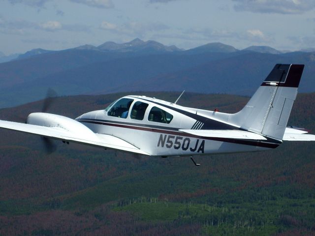 Beechcraft 55 Baron (N550JA)