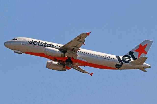 Airbus A320 (VH-VFD)