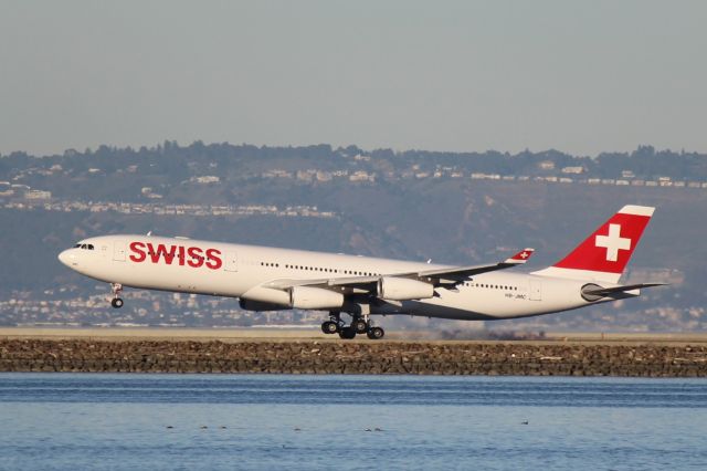 Airbus A340-300 (HB-JMC)