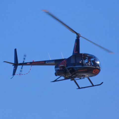 Robinson R-44 (N566NH)