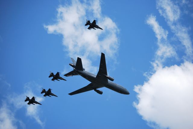 T264 — - Fly by at Volkel airshow in 2009