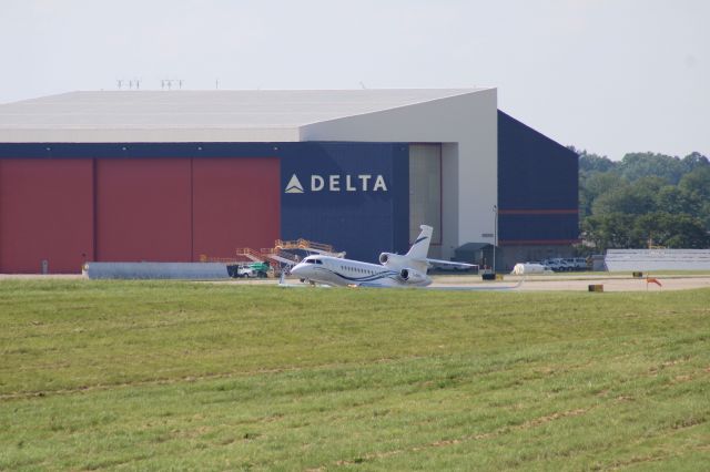 Dassault Falcon 7X (G-SMHA) - Dassault Falcon 7X Landing 18L, No flight history will be available, as this aircraft's tail number is blocked.