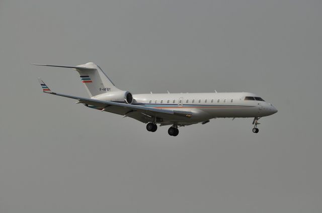 Bombardier Global Express (F-HFBY) - global 5000