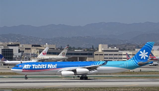 Airbus A340-300 (F-OJGF)