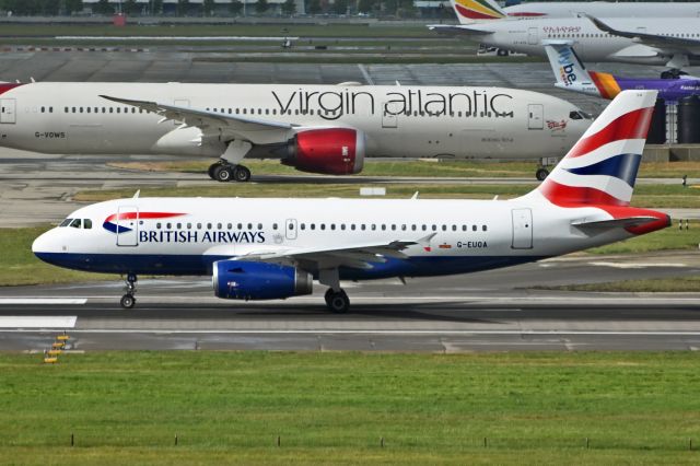 Airbus A319 (G-EUOA)