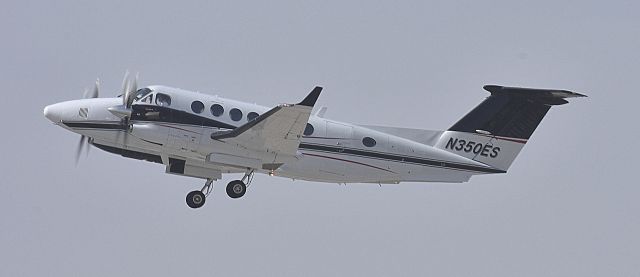 Beechcraft Super King Air 350 (N350ES)
