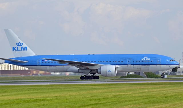 Boeing 777 (PH-BQM)