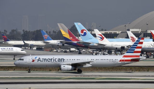 Airbus A321 (N507AY) - Arriving at LAX on 25L