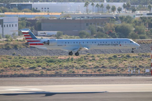 Canadair Regional Jet CRJ-900 (N924FJ)