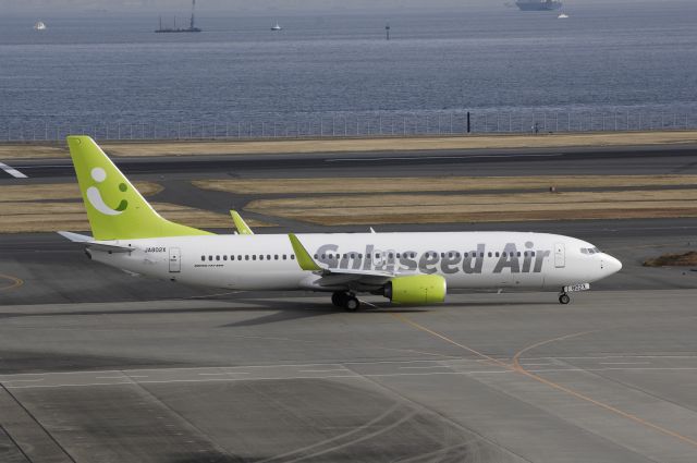 Boeing 737-800 (JA802X) - Taxi at Haneda Intl Airport on 2012/01/10