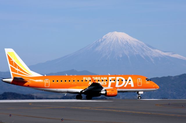 Embraer 175 (JA05FJ) - Japans Mt Fuji granted World Heritage status: Unesco