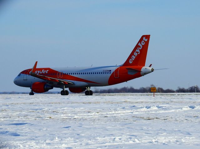 Airbus A320 (G-EZRM) - EPLB