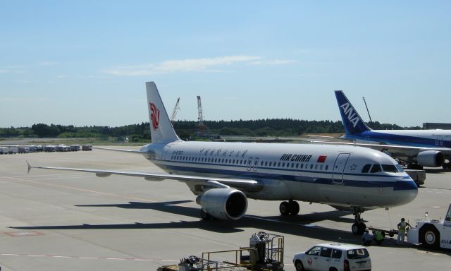 Airbus A320 (B-6767) - Airbus Air China A320-214 B-6767 in Tokyo Narita