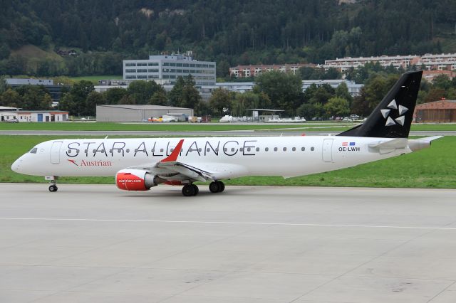 EMBRAER 195 (OE-LWH)