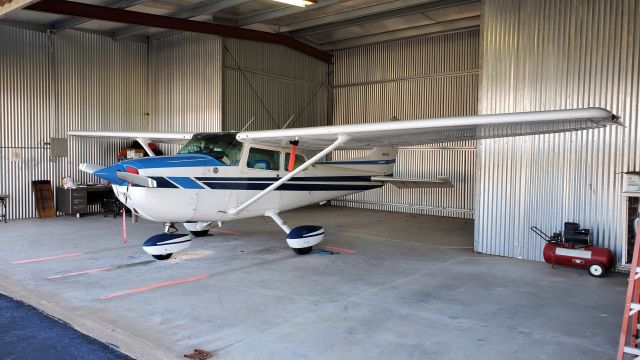 Cessna Skyhawk (N1550E)