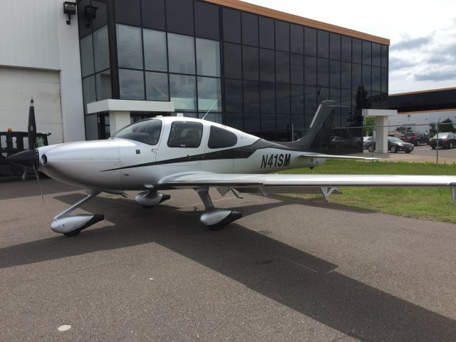 Cirrus SR-22 (N41SM)