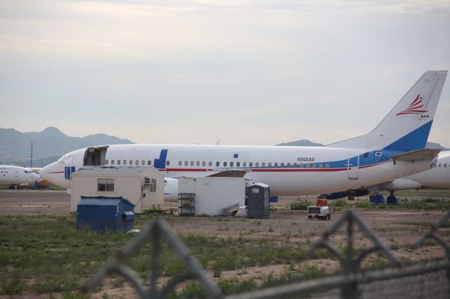 BOEING 737-300 (N901AS)