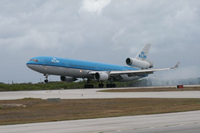 Boeing MD-11 (PH-KCD) - Perfect landing on Bonaire