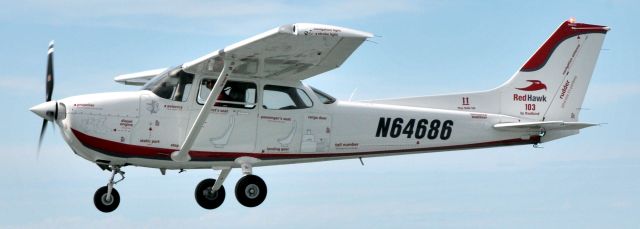 Cessna Skyhawk (N64686) - Cruising over Brenham, Texas.