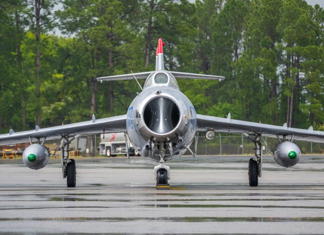 MIKOYAN MiG-17 (N1713P) - MIG-17F head on 