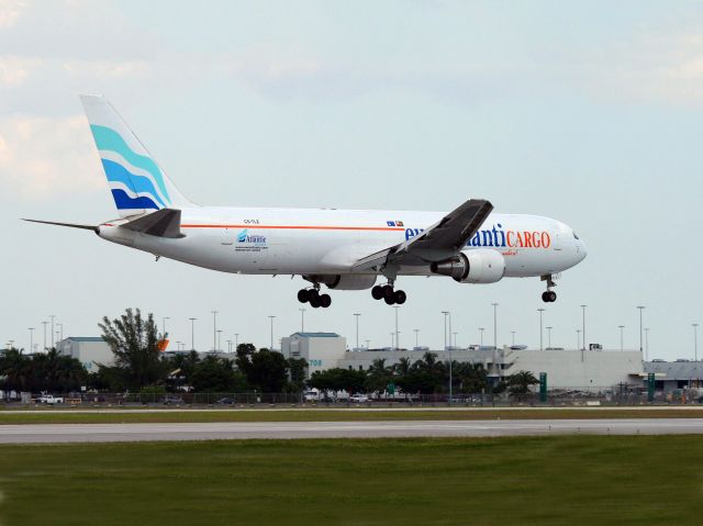 CS-TLZ — - A B767 freighter landing. Serial number: 24086. Raw photo courtesy of LEARJETMIAMI - thank you!