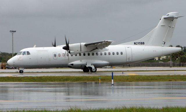 Aerospatiale ATR-42-300 (N215BB)