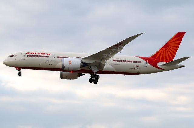 Boeing 787-8 (VT-ANA)