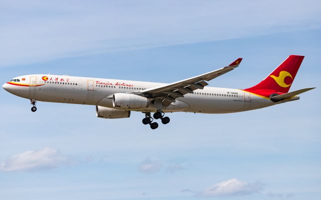 Airbus A330-300 (B-302D)