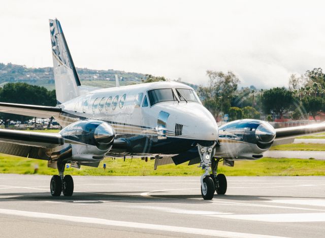 Beechcraft King Air 100 (N747EM)