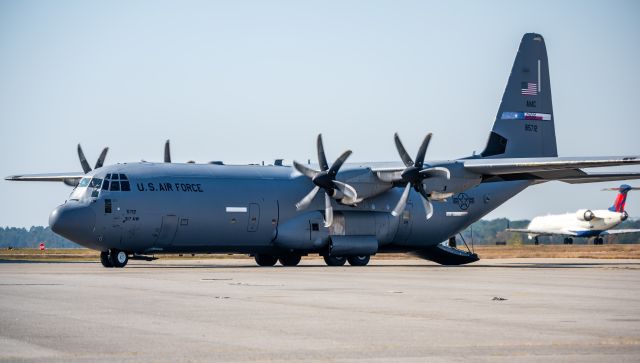 Lockheed C-130 Hercules (08-5712) - USAF C-130J at KCAE