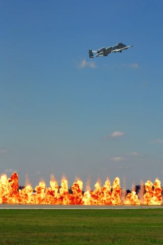 Fairchild-Republic Thunderbolt 2 (78-0279) - A-10 West Coast Demo and the Wall of Fire at the 2011 Kansas City Air Show.