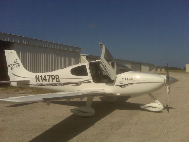 Cirrus SR-22 (N147PB)