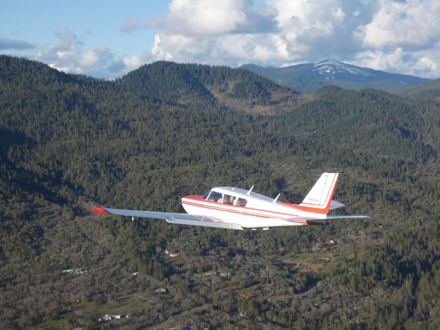 Piper PA-24 Comanche (N600AH)