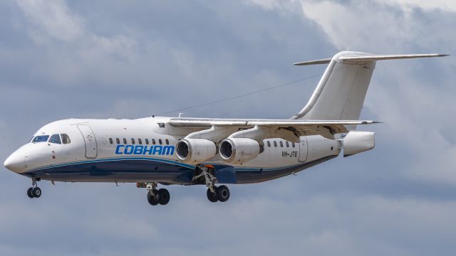 Avro RJ-100 Avroliner (VH-JTE)