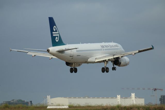 Airbus A320 (ZK-OJG)