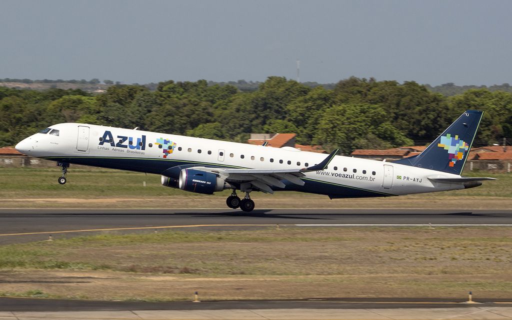 EMBRAER 195 (PR-AYJ)